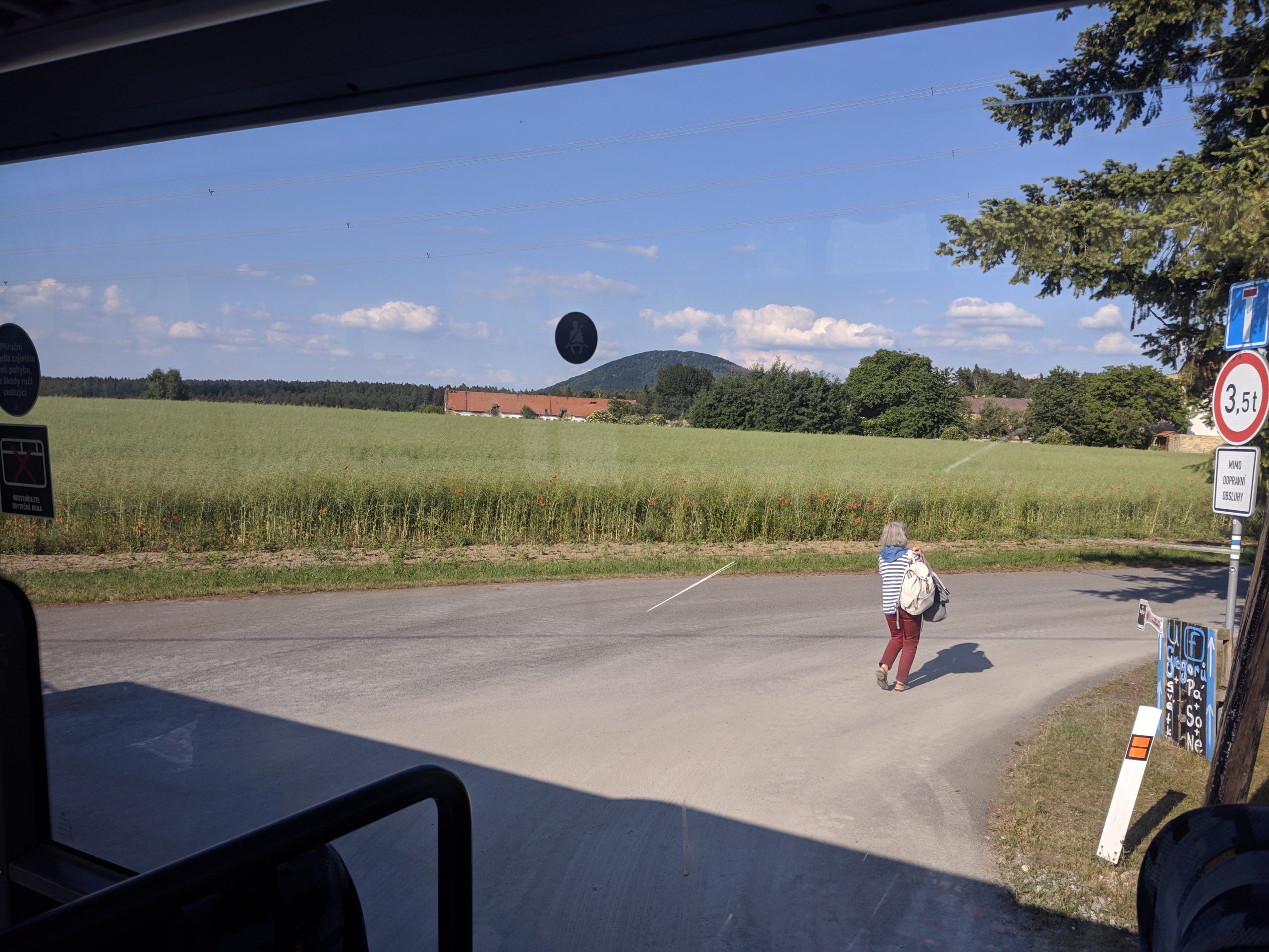 Zastávka v Blíževedlech s paní Gothardovou